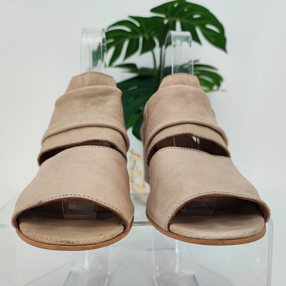 Ron White Woman’s Tan Leather Slingback Block Heel Sandals Size 6.5 - Picture 2 of 8